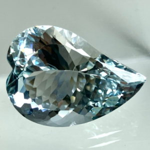 天然ブルートパーズ裸石 天然ブルートパーズ 32.043ct ルース 裸石 宝石 大粒 水色 石