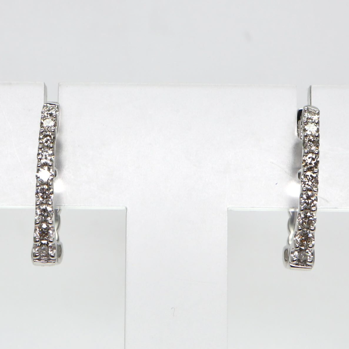 ダイヤモンドイヤリング　0.25ct　