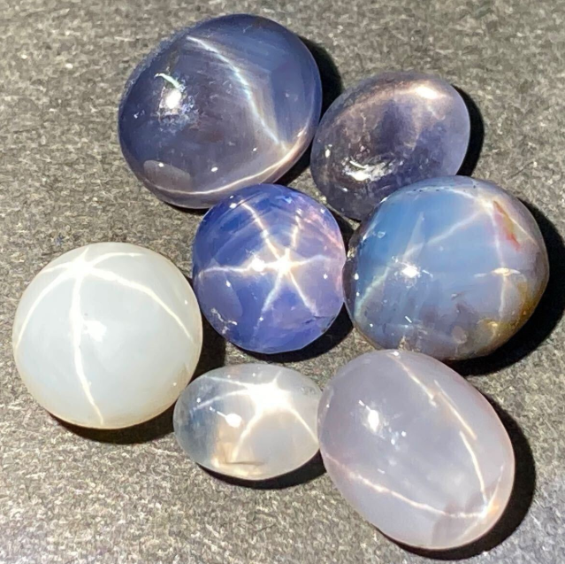 天然スターファイア 23.912 ct  ソーティング付き