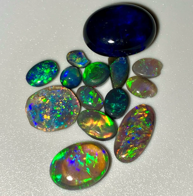 ブラックオパールリング 3.78ct Pt900の買取実績｜色石BANK 