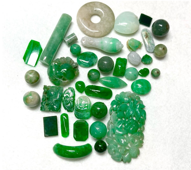 18K WG 指輪 リング 菊の花 本翡翠 フリーサイズ 氷ヒスイ 緑色 鑑別書  