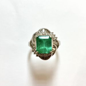 エメラルド　2.65ct　リング