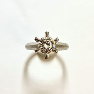 ダイヤ　1.04ct　リング