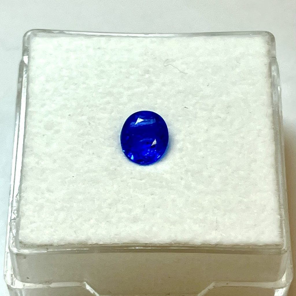 アウイナイト 0.44ct