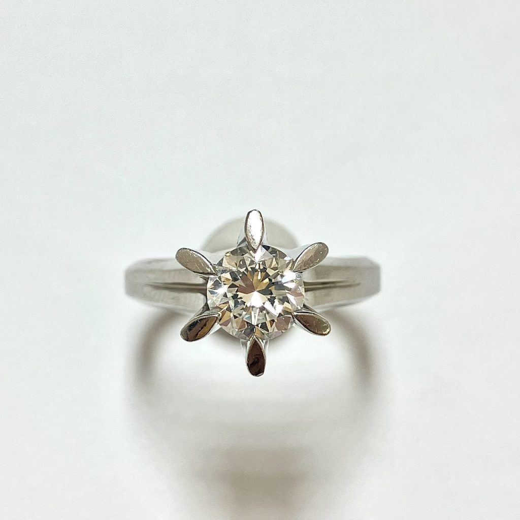 ダイヤ　1.006ct　リング
