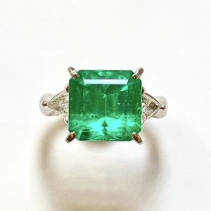 エメラルド　4.95ct　リング