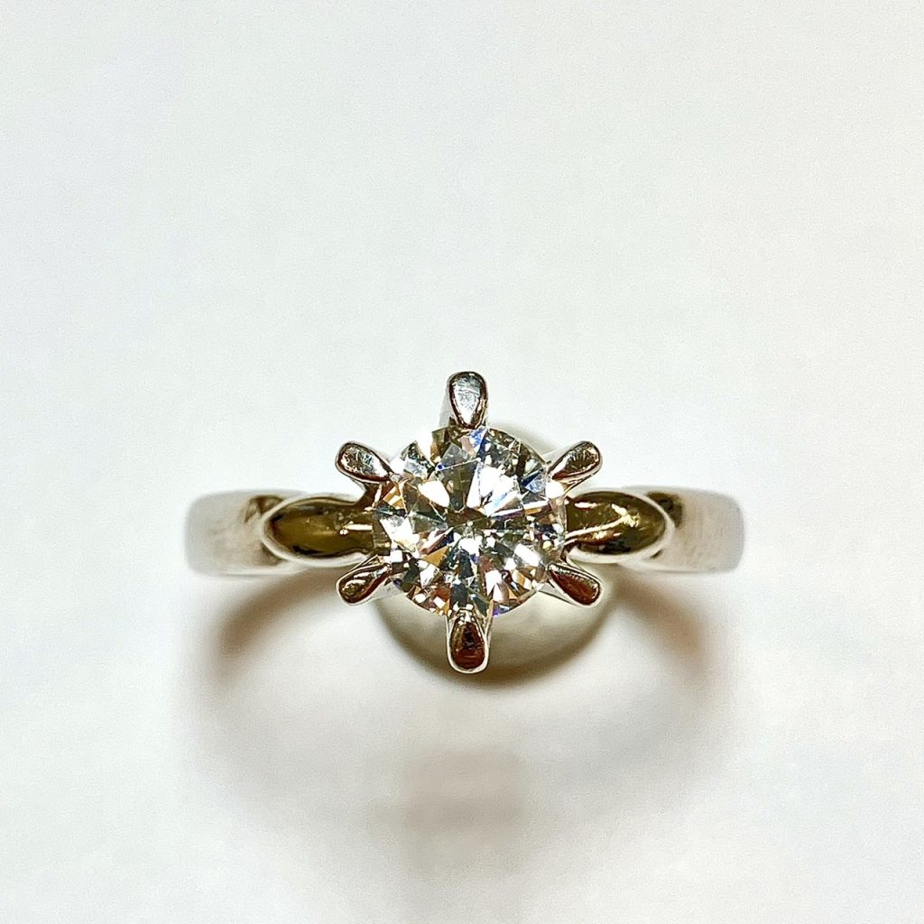 ダイヤ　1.005ct　リング