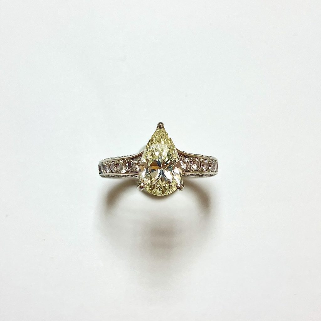 ダイヤ　2ct　リング