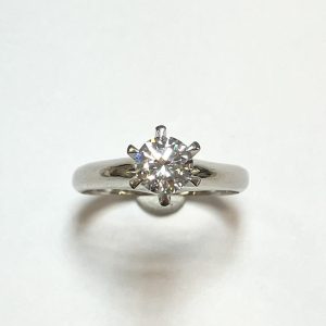 ダイヤ　0.79ct　リング