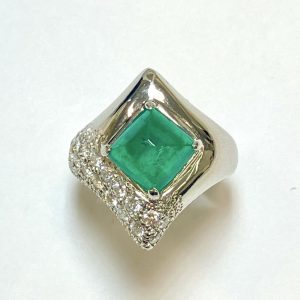 エメラルド　3.08ct　リング