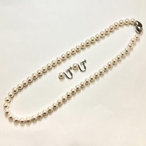 パール　イヤリングネックレスセット