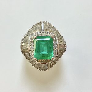 エメラルド　4.08ct　リング