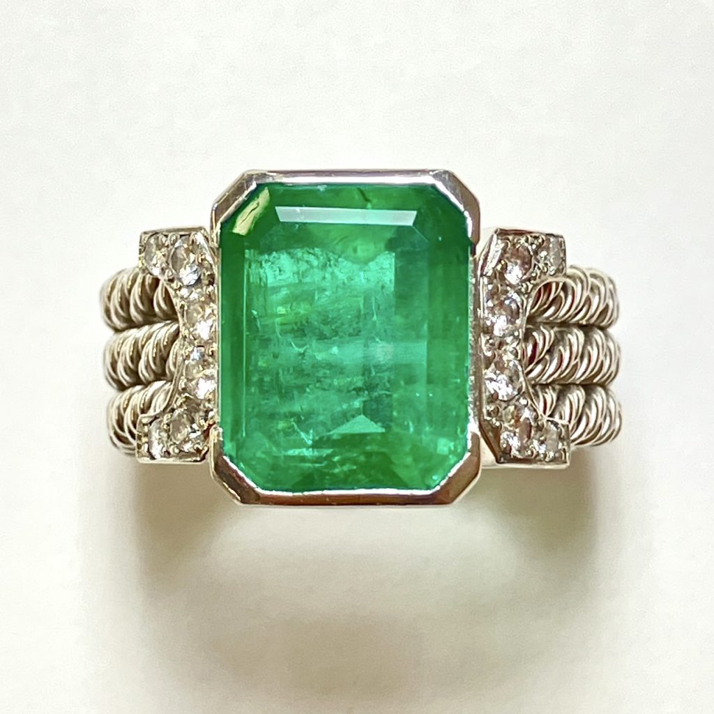 エメラルド　6.86ct　リング