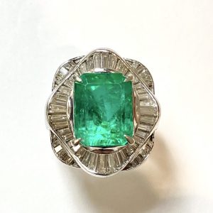 エメラルド　4.31ct　リング