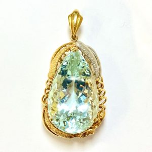 アクアマリン　52.79ct　ネックレストップ