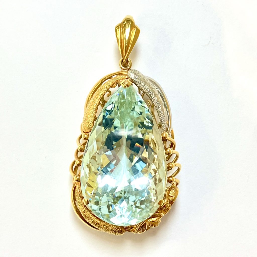 アクアマリン 52.79ct ネックレストップ