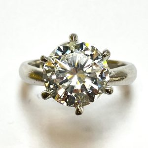 ダイヤ　6.1ct　リング