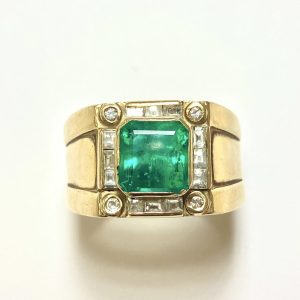 エメラルド　2.77ct　リング