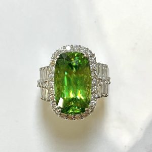 スフェーン　10.66ct　リング