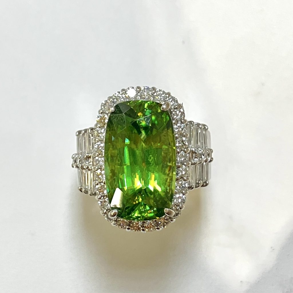 スフェーン　10.66ct　リング