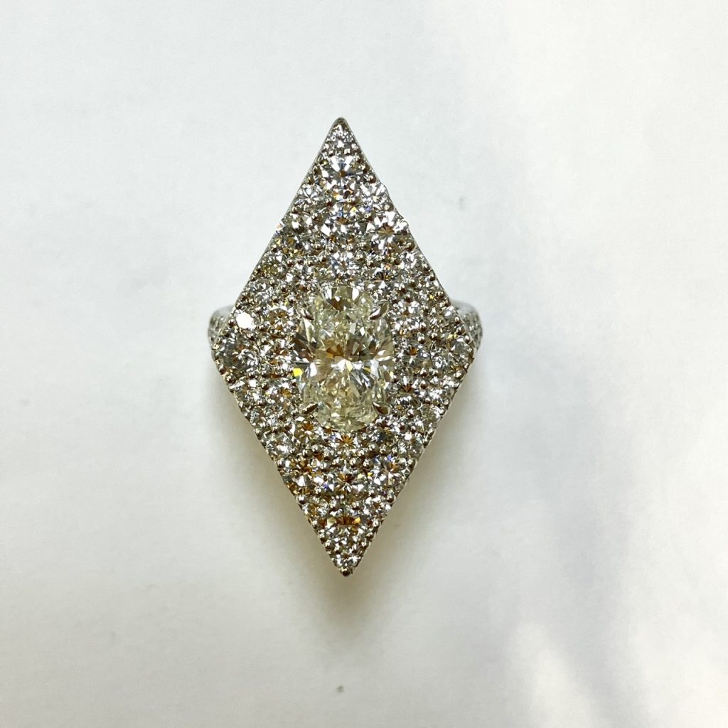 ダイヤ　2.187ct　リング
