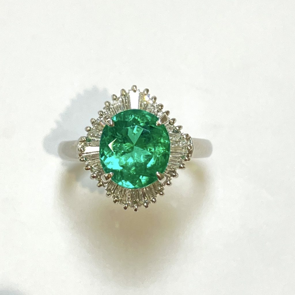 エメラルド　2.17ct　リング