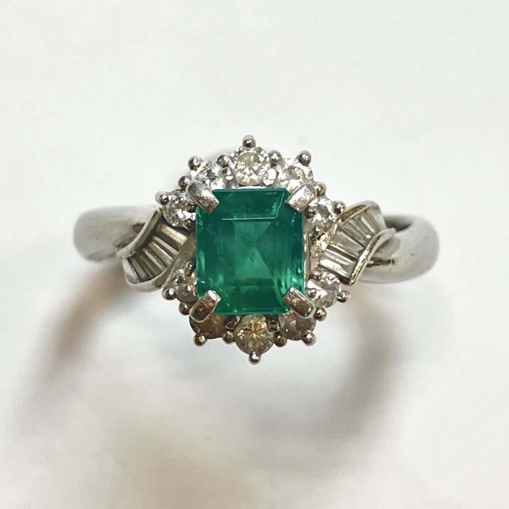 エメラルド　1.018ct　リング