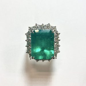 エメラルド　11.99ct　リング