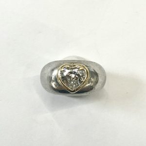 ダイヤ　1.07ct　リング