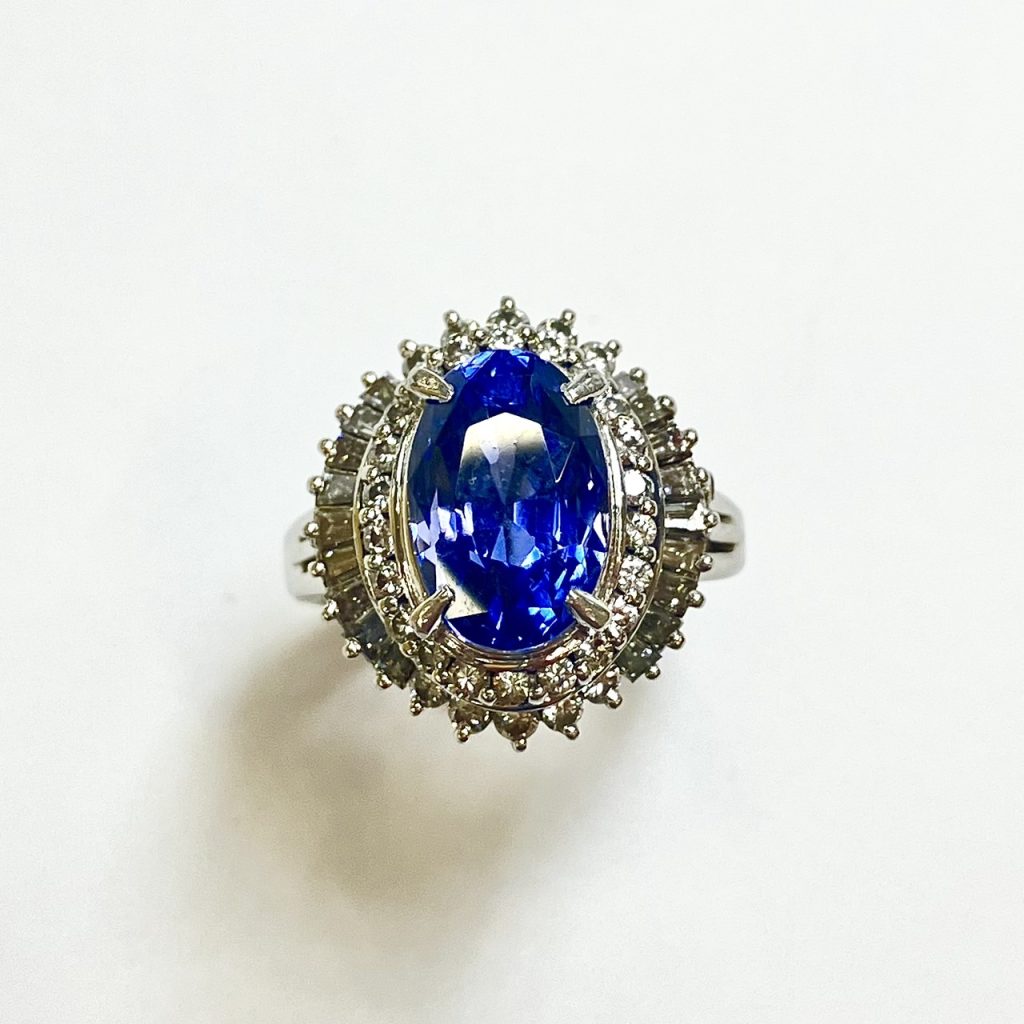 サファイア　5.51ct　リング