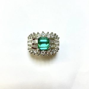 エメラルド　1.36ct　リング