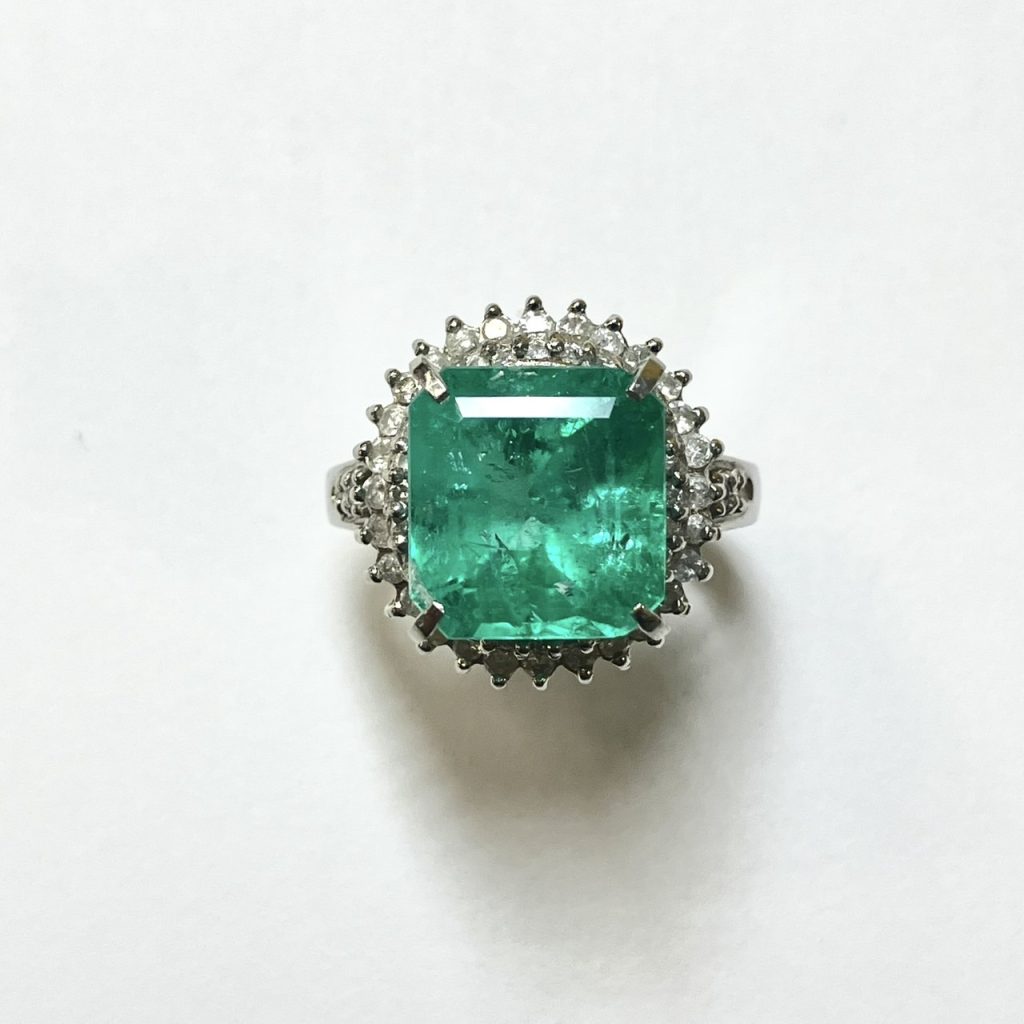 エメラルド　4.82ct　リング