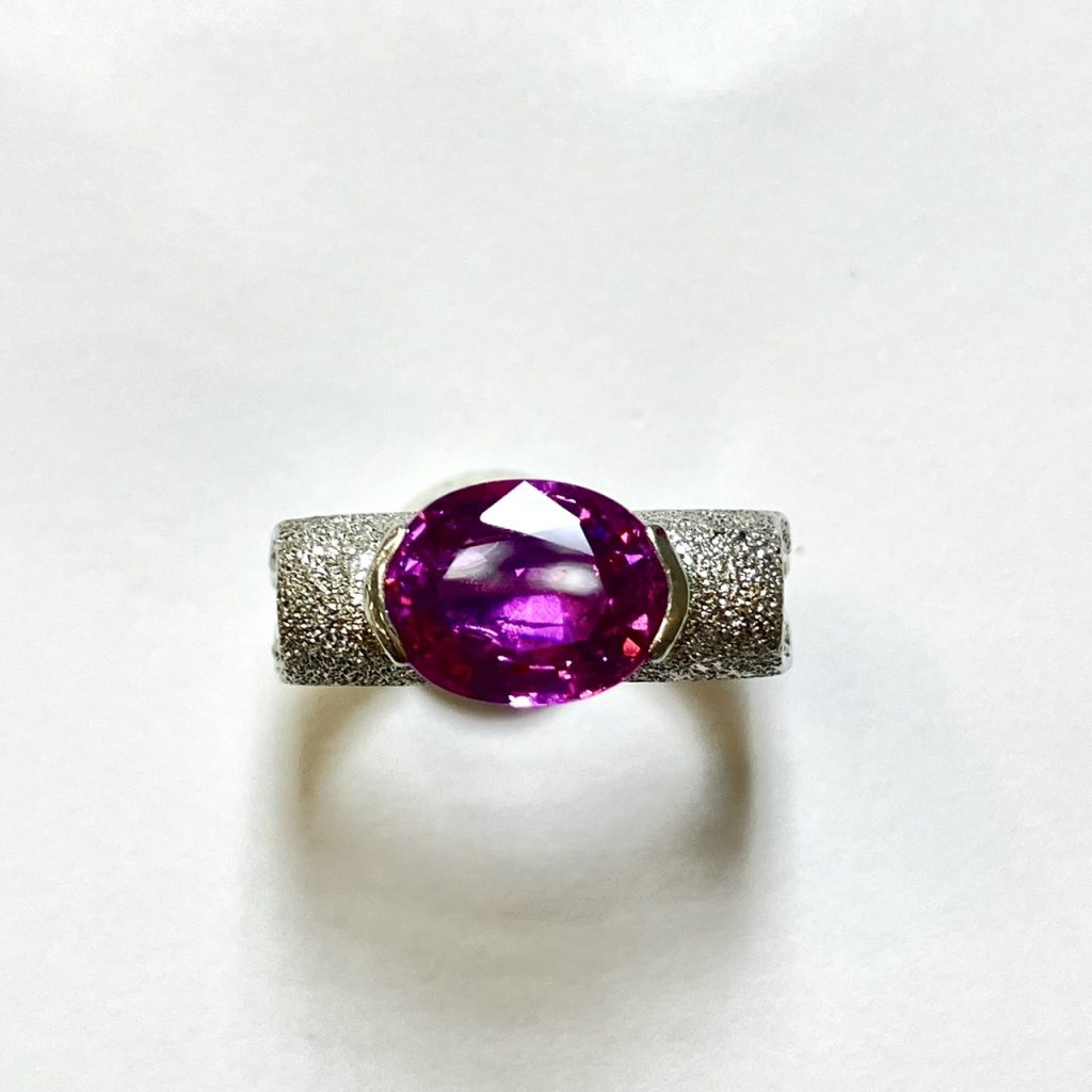 ピンクサファイア　2.61ct　リング
