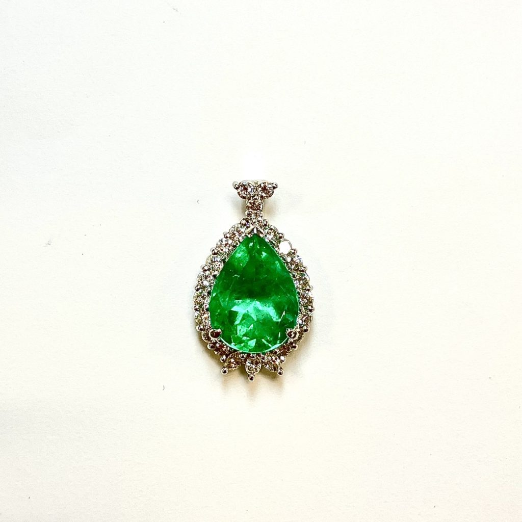 エメラルド　5.02ct　ネックレストップ