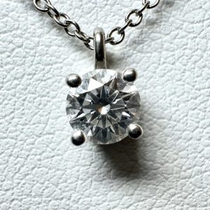 ダイヤモンド　0.35ct　ネックレス