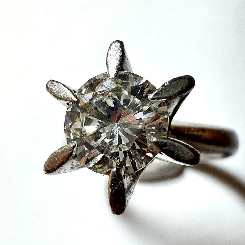 ダイヤモンド　1.05ct　リング