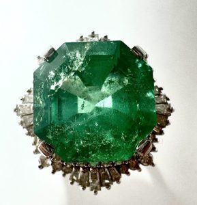 エメラルド　10.09ct　リング
