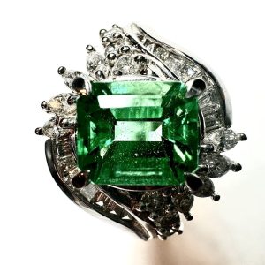 エメラルド　1.29ctリング