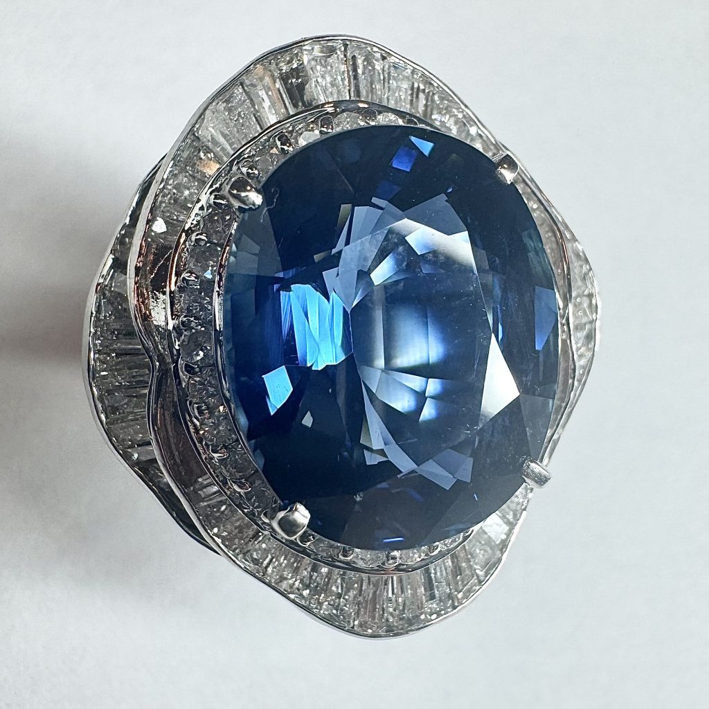 サファイア　11.82ct　リング