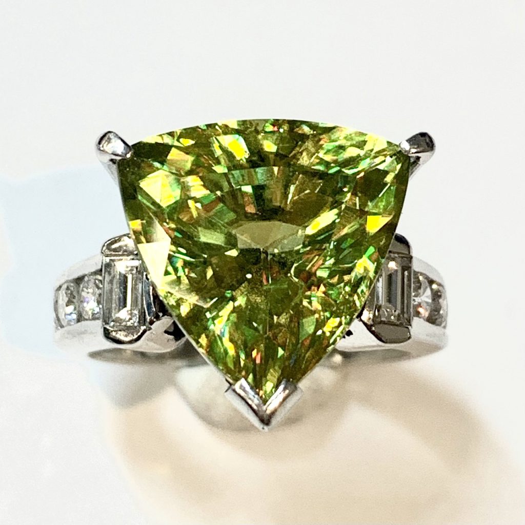 スフェーン　9.15ct　リング