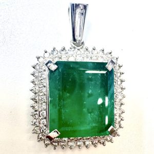 エメラルド　3ct　リング