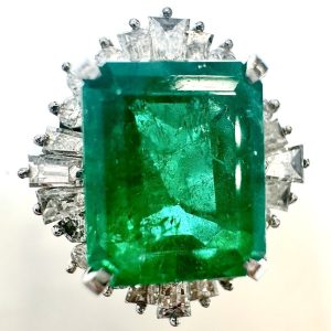 エメラルド　8.44ct　リング