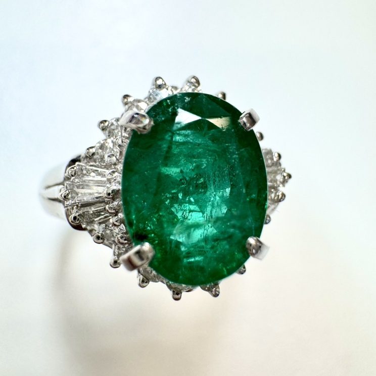 エメラルド　2.54ct　リング