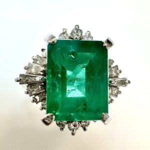 エメラルド　2.45ct　リング