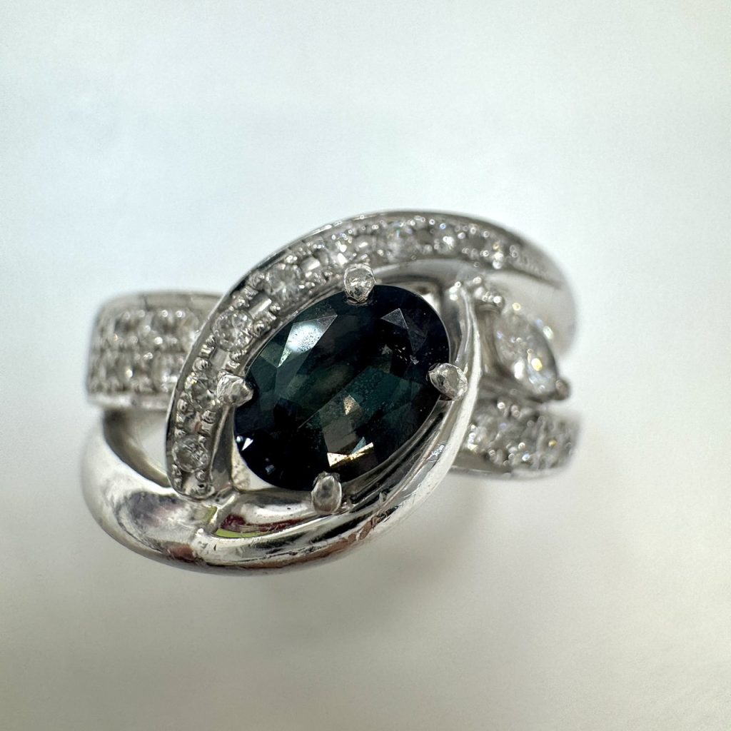 アレキサンドライト　0.61ct　リング