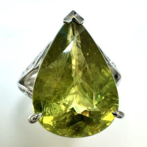 スフェーン　7.89ct　リング