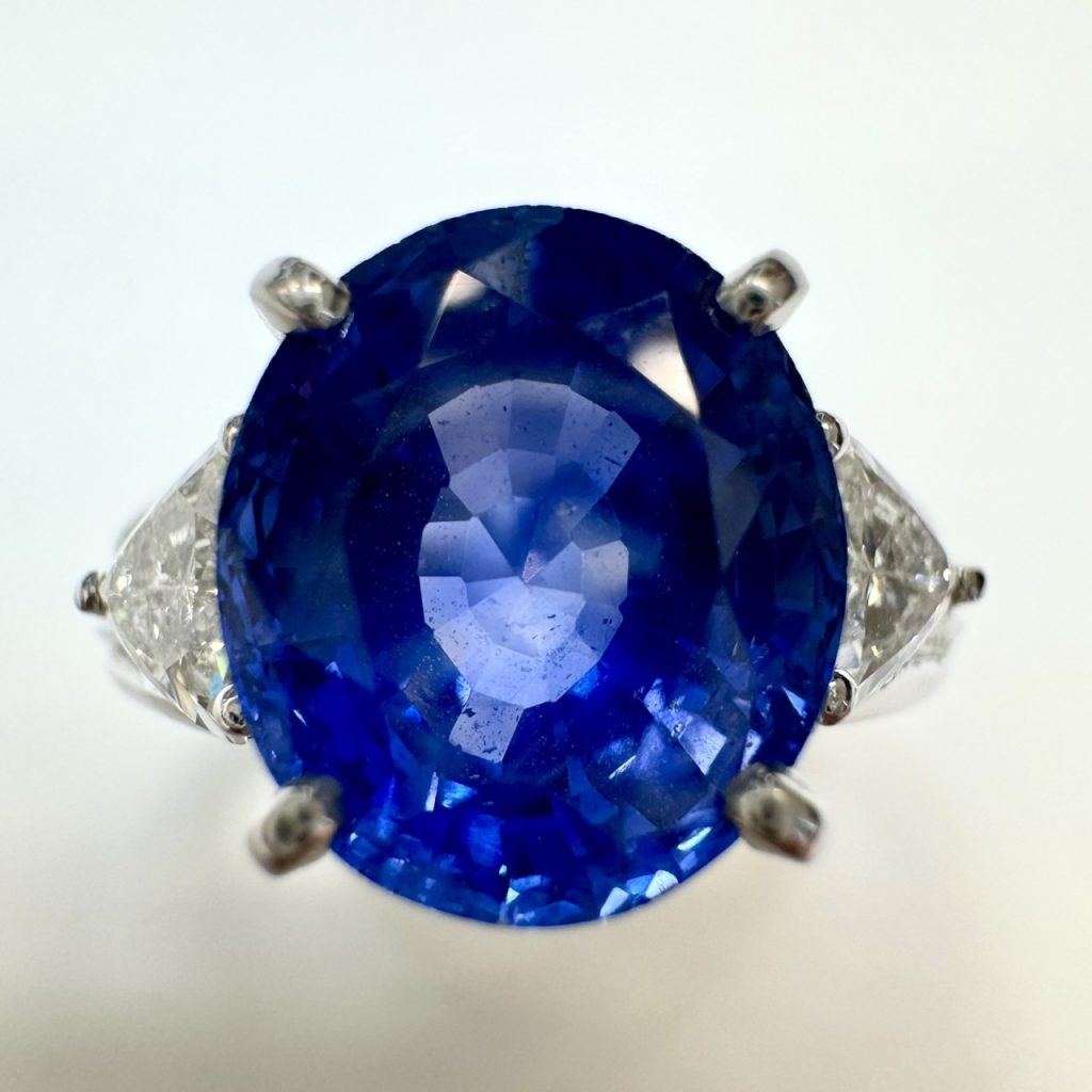 サファイア　4.59ct　リング