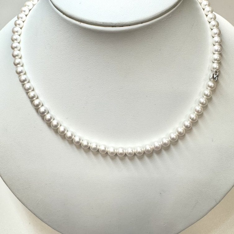 ミキモト　パールネックレス