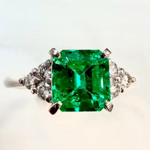 エメラルド　1.13ct　リング