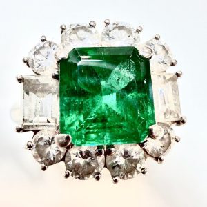 エメラルド　1.76ct　リング